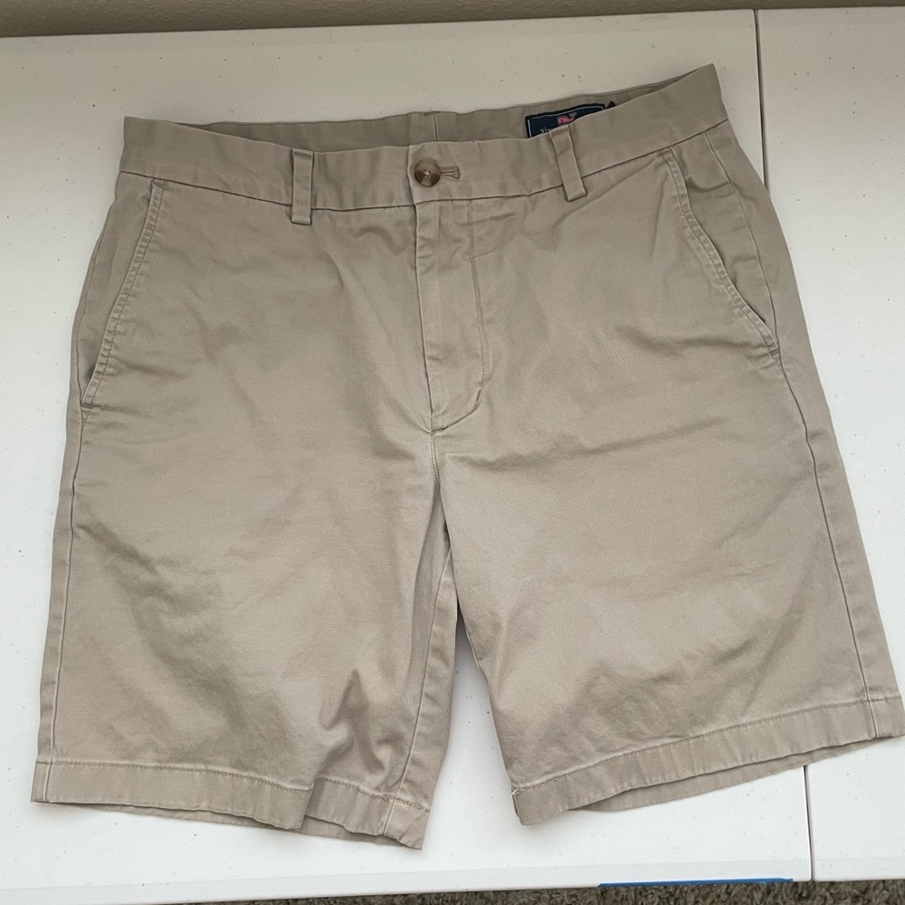 Vineyard Vines Men's Khaki 8 Inch Shorts